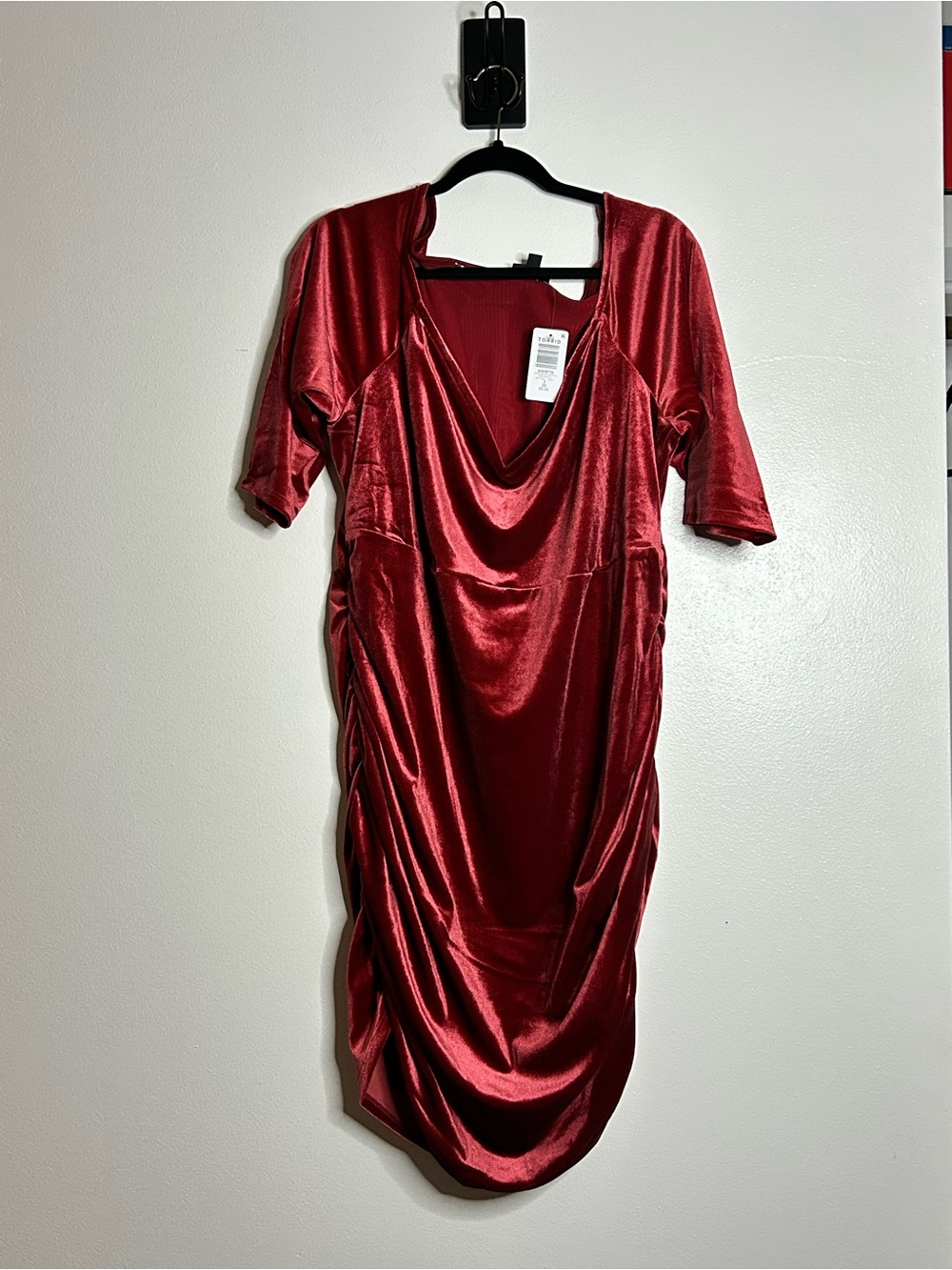 NWT Retro Chic Torrid Red Dahlia Ruched Velvet Bodycon Midi Dress Plus Size 3X